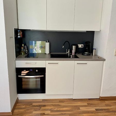 Zentrale Ferienwohnung Mit Balkon In Aquisgrana Esterno foto