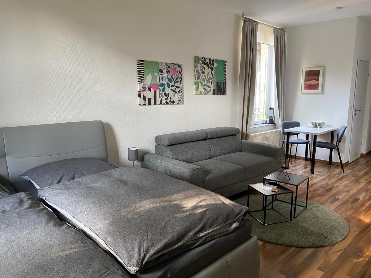 Zentrale Ferienwohnung Mit Balkon In Aquisgrana Esterno foto